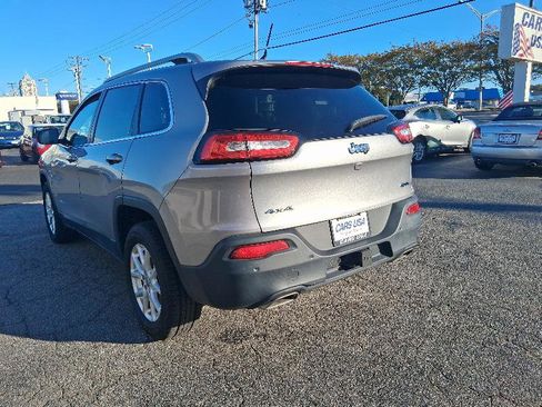 Used 2015 Jeep Cherokee Latitude w/ Cold Weather Group image 4