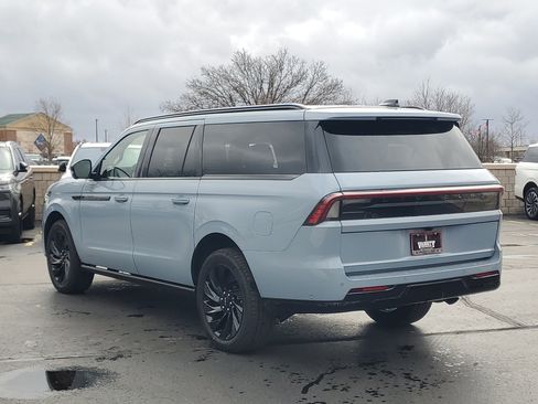 New 2025 Lincoln Navigator L Reserve w/ Jet Appearance Package image 3