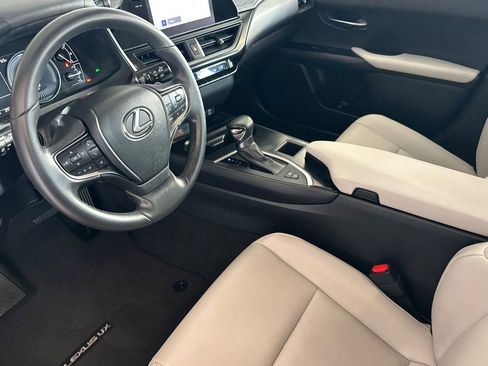 Used 2024 Lexus UX 250h FWD image 7