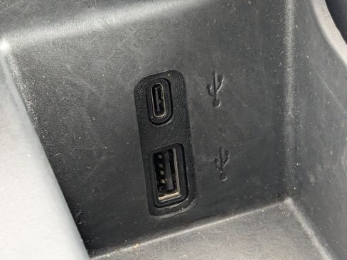 Used 2024 GMC Acadia Elevation image 24