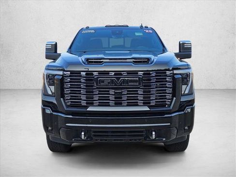Used 2025 GMC Sierra 2500 Denali Ultimate AWD/4WD image 2