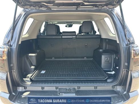 Used 2022 Toyota 4Runner TRD Off-Road Premium w/ TRD Black Wheel Package (TMS) AWD/4WD image 19