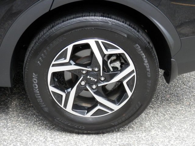 Used 2023 Kia Sportage LX AWD/4WD image 12