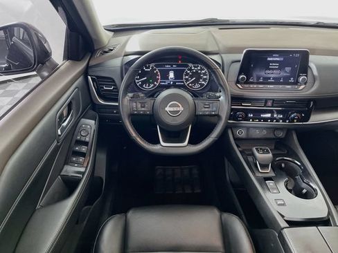 Used 2022 Nissan Rogue SV w/ SV Premium Package FWD image 23