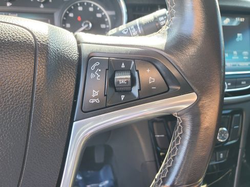 Used 2020 Buick Encore Preferred FWD image 16