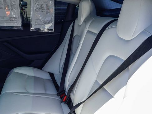 Used 2022 Tesla Model 3 Performance image 14