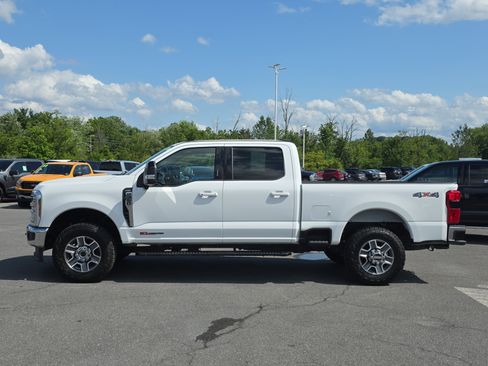 Used 2024 Ford F350 Lariat w/ Camper Package image 7