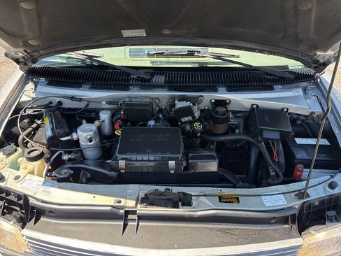 Used 1998 Chevrolet Astro AWD image 24