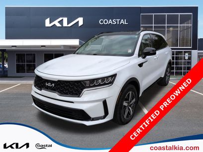 Certified 2022 Kia Sorento S w/ Panoramic Sunroof Package