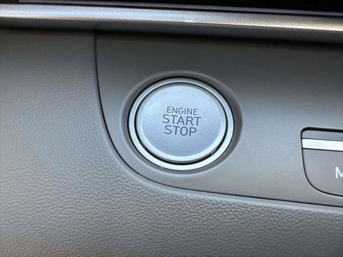 Used 2025 Hyundai Elantra SEL FWD image 30