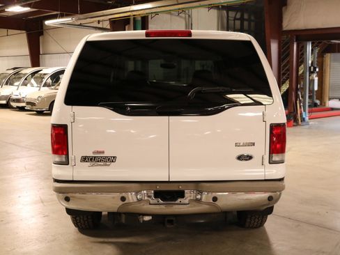 Used 2000 Ford Excursion Limited image 6