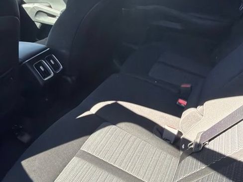 Used 2026 Kia Sorento LX FWD image 9