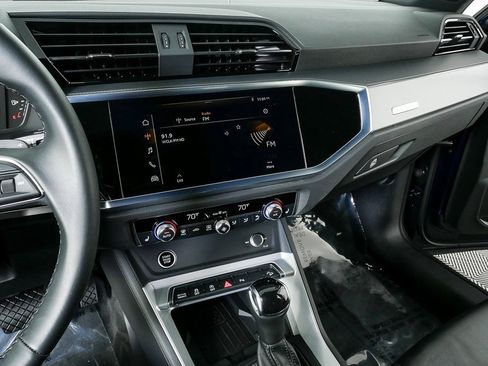 Used 2021 Audi Q3 2.0T Premium Plus w/ Premium Plus Package image 12