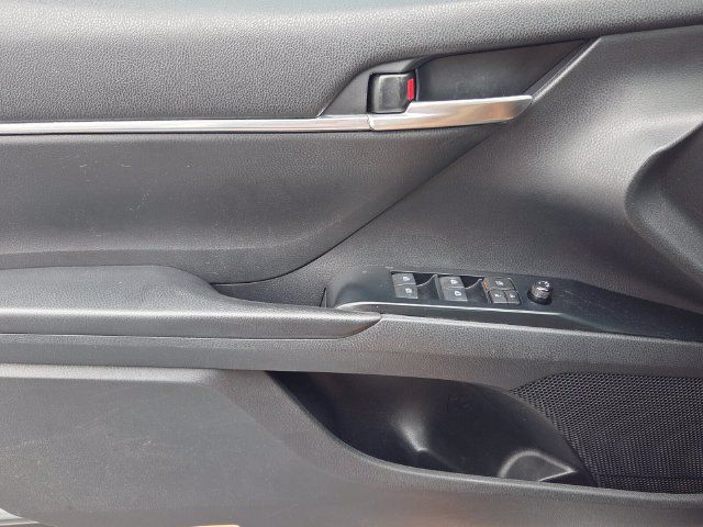 Used 2019 Toyota Camry SE FWD image 27