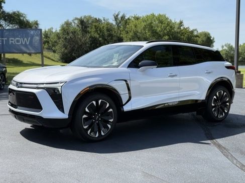 New 2025 Chevrolet Blazer EV RS image 3
