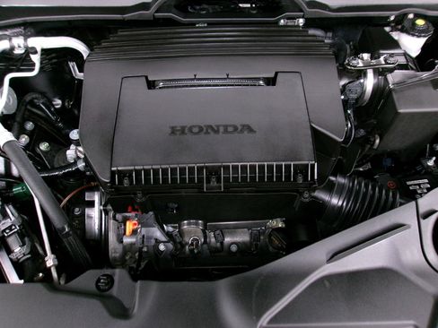 Used 2025 Honda Pilot EX-L image 17