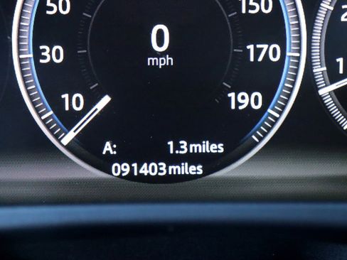 Used 2018 Jaguar F-PACE R-Sport image 31