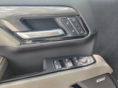 Certified 2024 Chevrolet Silverado 2500 ZR2 AWD/4WD image 19