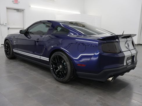 Used 2011 Ford Mustang Shelby GT500 RWD image 5