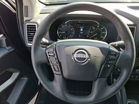 Certified 2023 Nissan Frontier SV w/ Technology Package AWD/4WD image 18