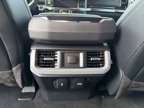 Used 2024 Ford F150 Lariat w/ FX4 Off-Road Package image 28