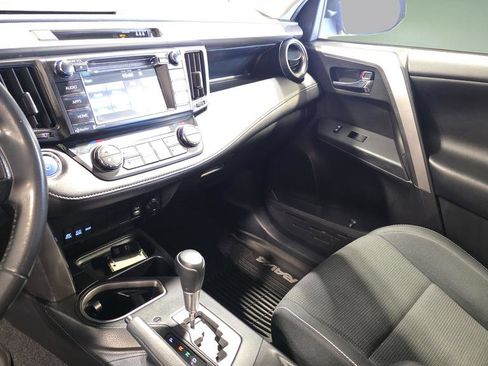 Used 2017 Toyota RAV4 XLE image 21