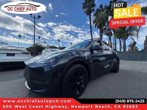 Used 2024 Tesla Model Y Long Range AWD/4WD image 1