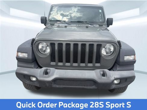 Used 2018 Jeep Wrangler Unlimited Sport S AWD/4WD image 2