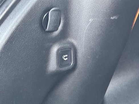 Used 2017 Jeep Compass Limited w/ Navigation Group image 14