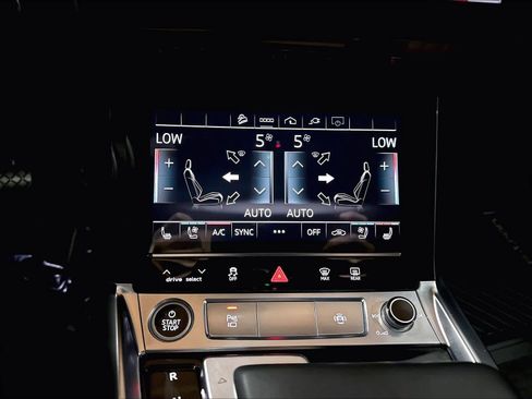 Certified 2024 Audi Q8 e-tron Premium Plus w/ Premium Plus Package AWD/4WD image 32