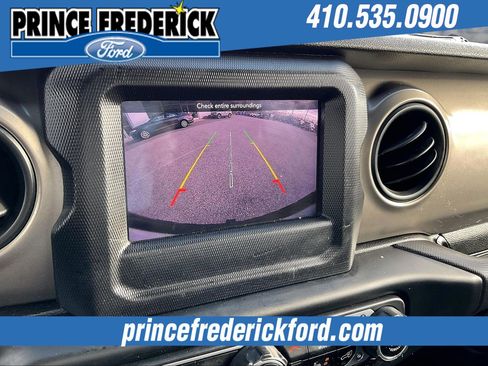 Used 2018 Jeep Wrangler Unlimited Sport S image 20