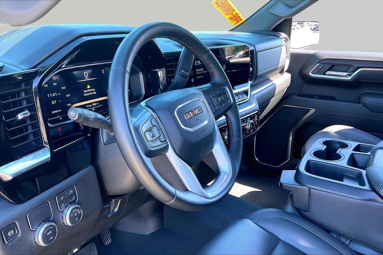 Used 2026 GMC Sierra 1500 SLT RWD image 15