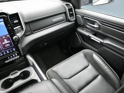 Used 2023 RAM 1500 Laramie AWD/4WD image 38