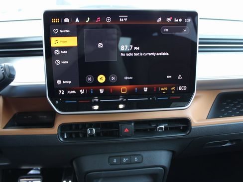 New 2025 Volkswagen ID. Buzz Pro S image 13