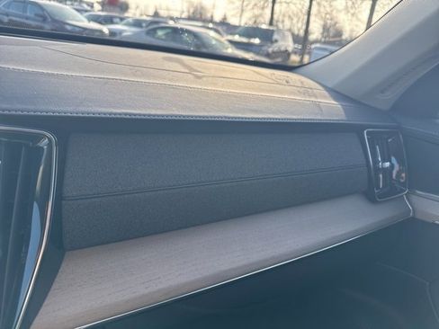 Used 2025 Volvo XC90 B6 Plus image 13