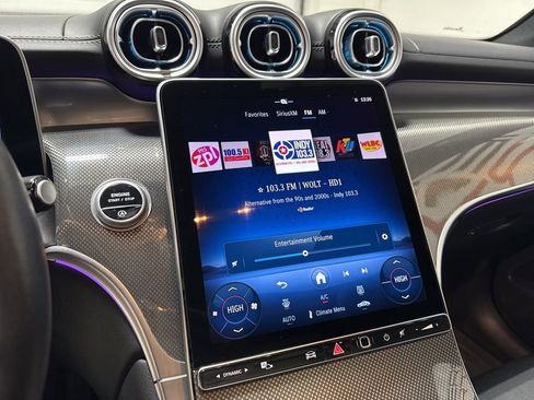 Used 2025 Mercedes-Benz GLC 300 4MATIC image 21