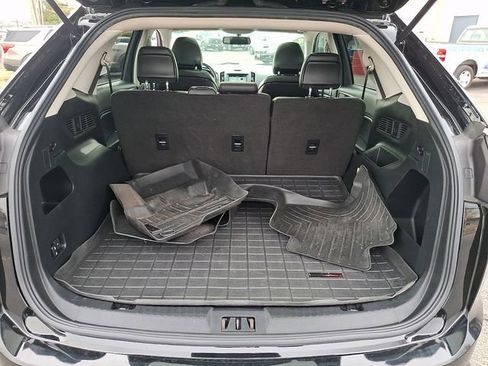 Used 2018 Ford Edge SEL w/ Equipment Group 201A image 29