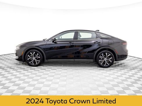 Used 2024 Toyota Crown AWD/4WD image 2