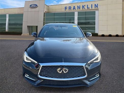 Used 2019 INFINITI Q60 3.0t Luxe w/ Essential Package image 2