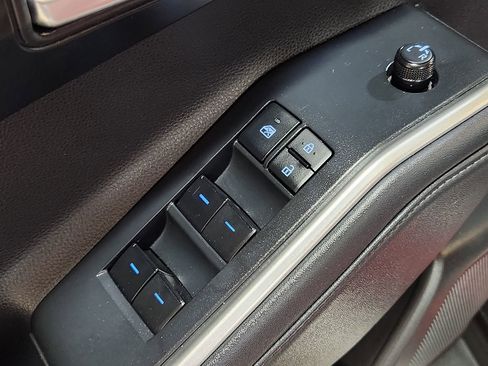 Used 2022 Toyota Highlander XLE image 43