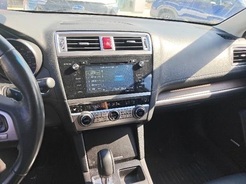 Used 2017 Subaru Outback 2.5i Limited AWD/4WD image 4