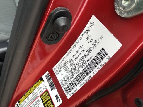 Used 2021 Toyota Tacoma SR image 31