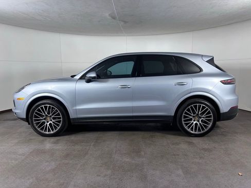 Certified 2023 Porsche Cayenne AWD/4WD image 2