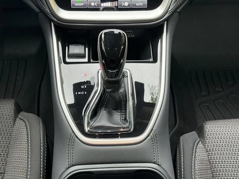 Certified 2025 Subaru Outback Premium AWD/4WD image 18