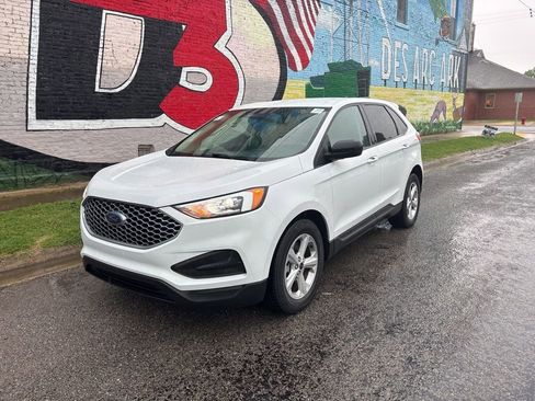 Used 2023 Ford Edge SE AWD/4WD image 2