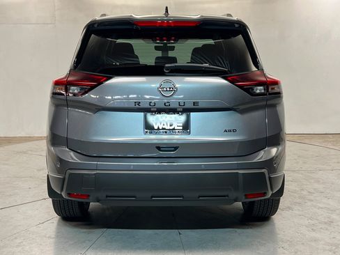 New 2026 Nissan Rogue SV image 4