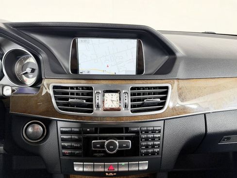 Used 2014 Mercedes-Benz E 350 Sedan image 55