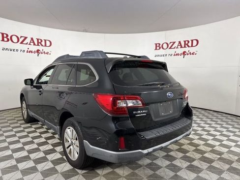 Used 2015 Subaru Outback 2.5i Premium image 6