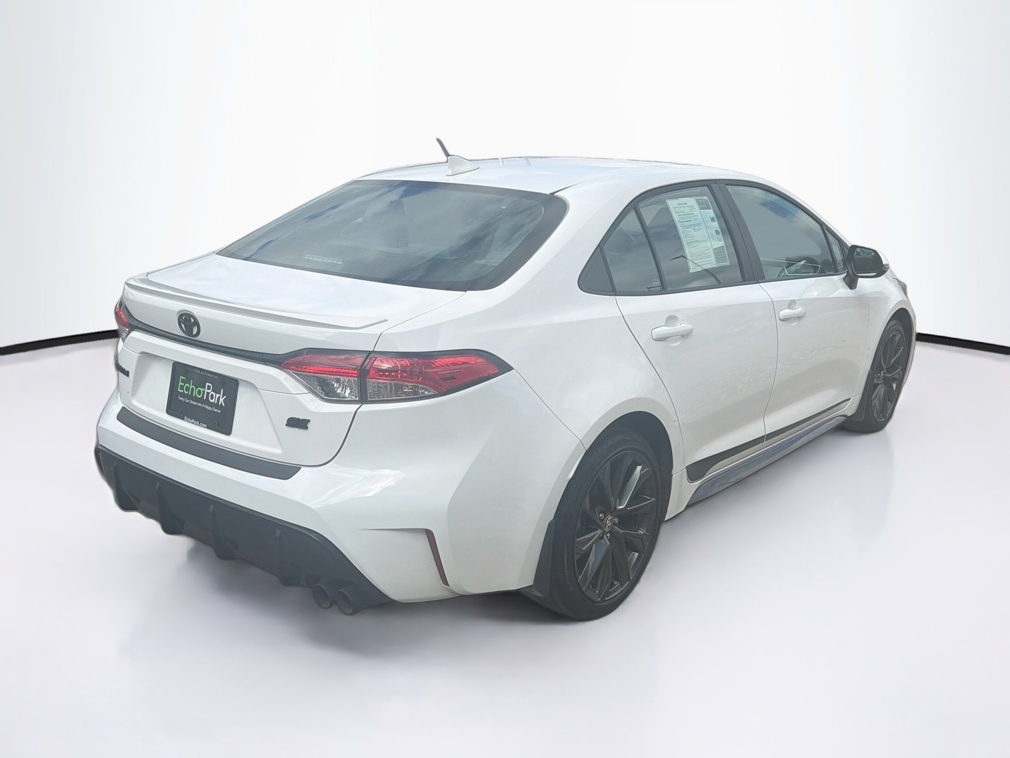 Used 2025 Toyota Corolla SE FWD image 9