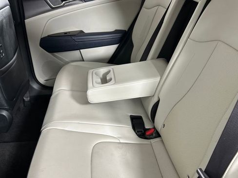 Used 2023 Kia Sportage EX image 17